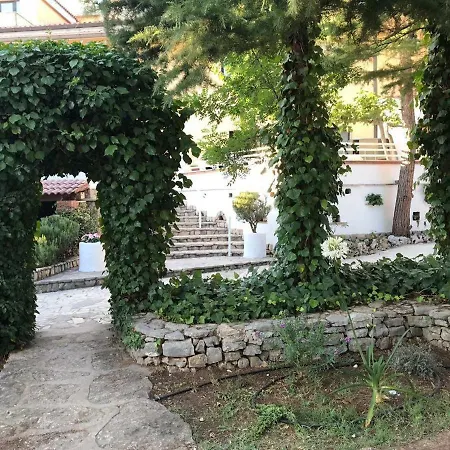 Paradiso In Collina